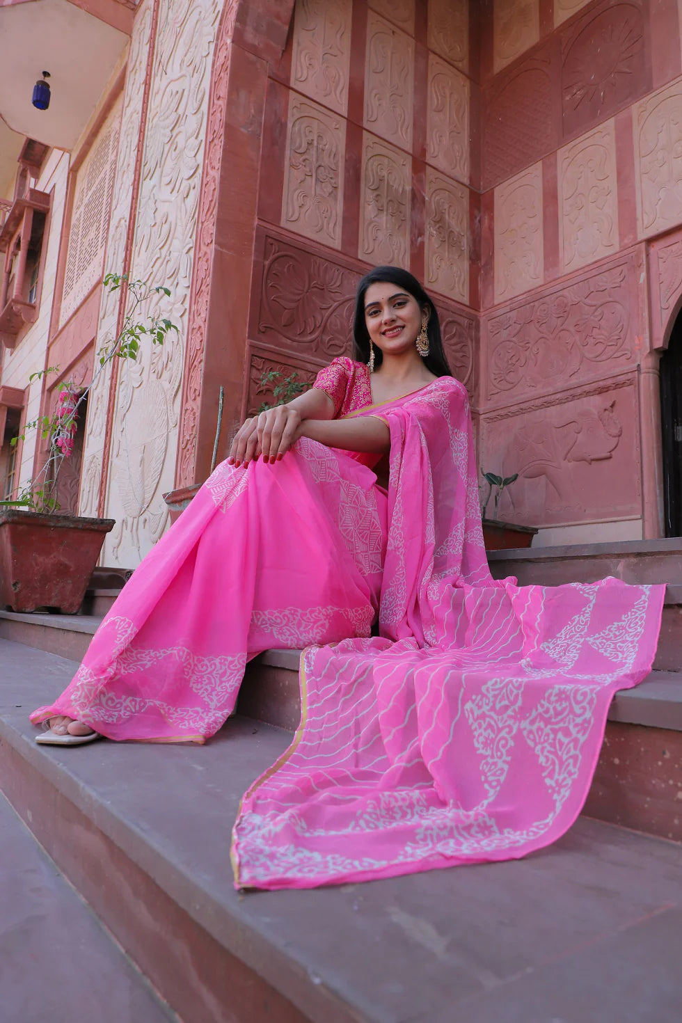 What Makes the Latest Sarees Trends for 2024 Stand Out?