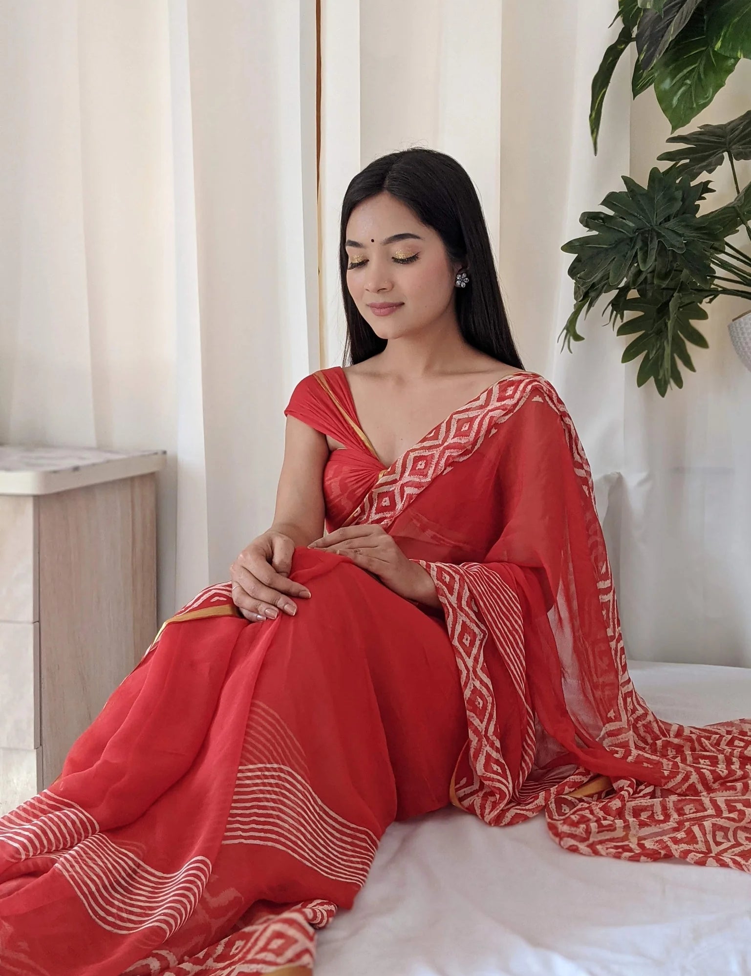 What are the Saree Trends That Celebrities Are Loving in 2024