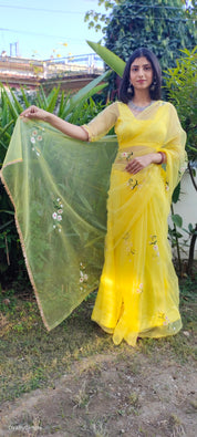 Sunflower Splendor (Pure Organza Handpainted Saree)