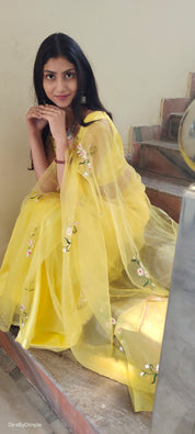 Sunflower Splendor (Pure Organza Handpainted Saree)
