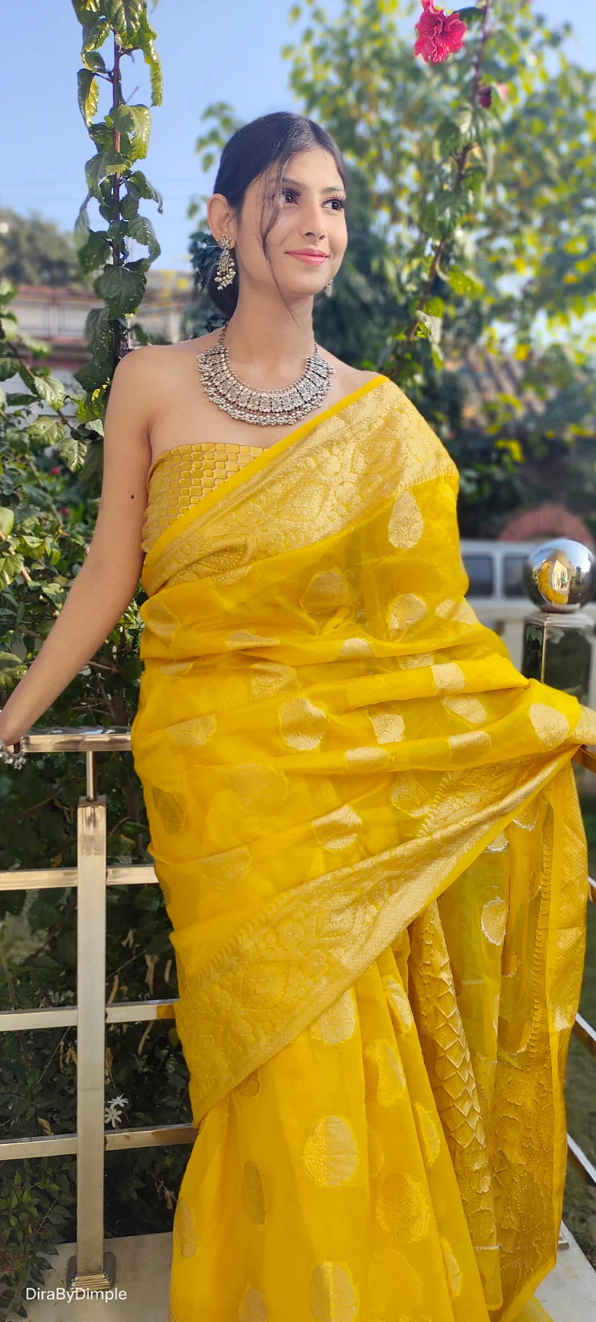 From Traditional to Trendy: Saree Looks That Are Shaping 2024