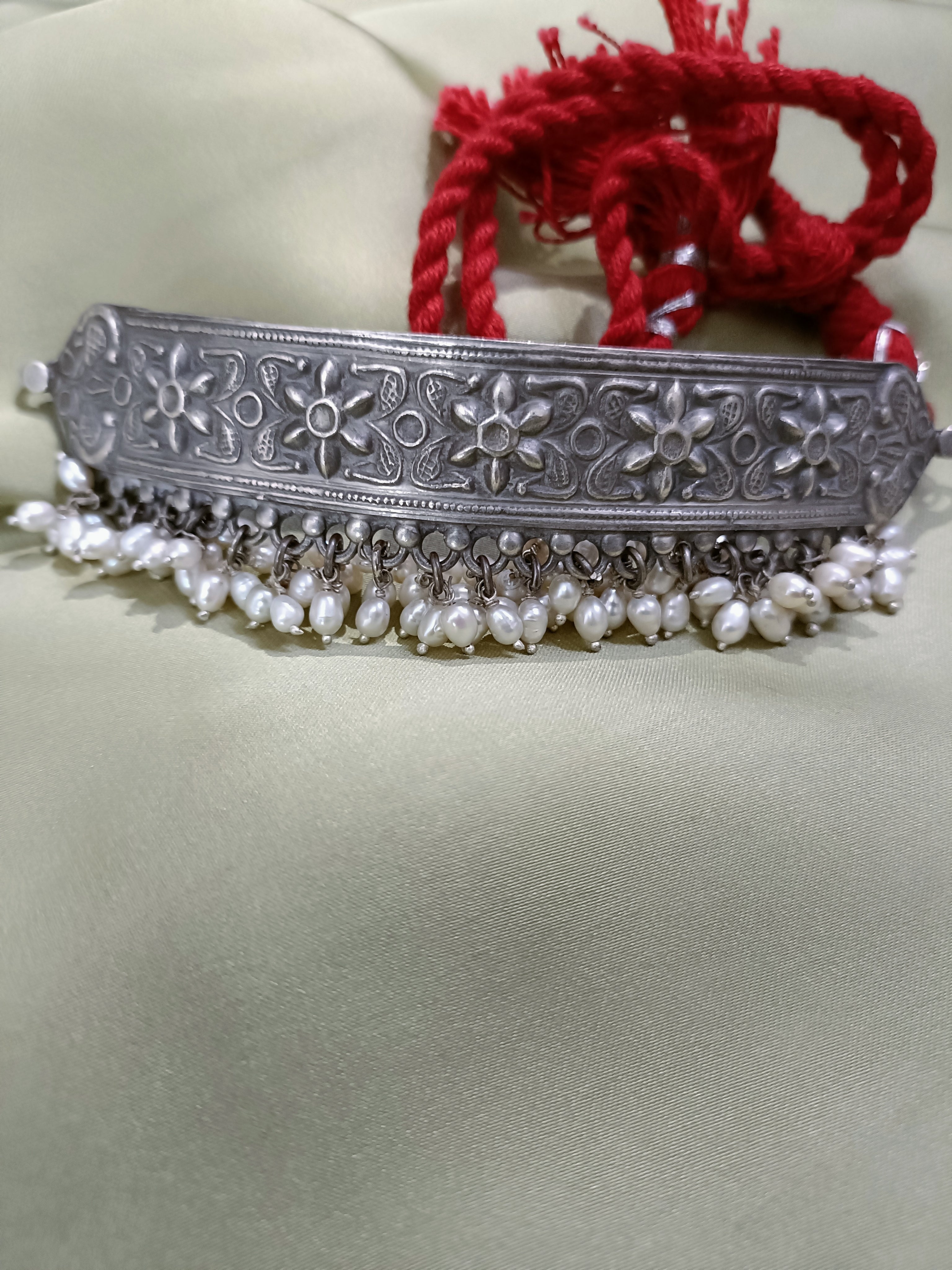 92.5 Silver Neckpiece with Pearls