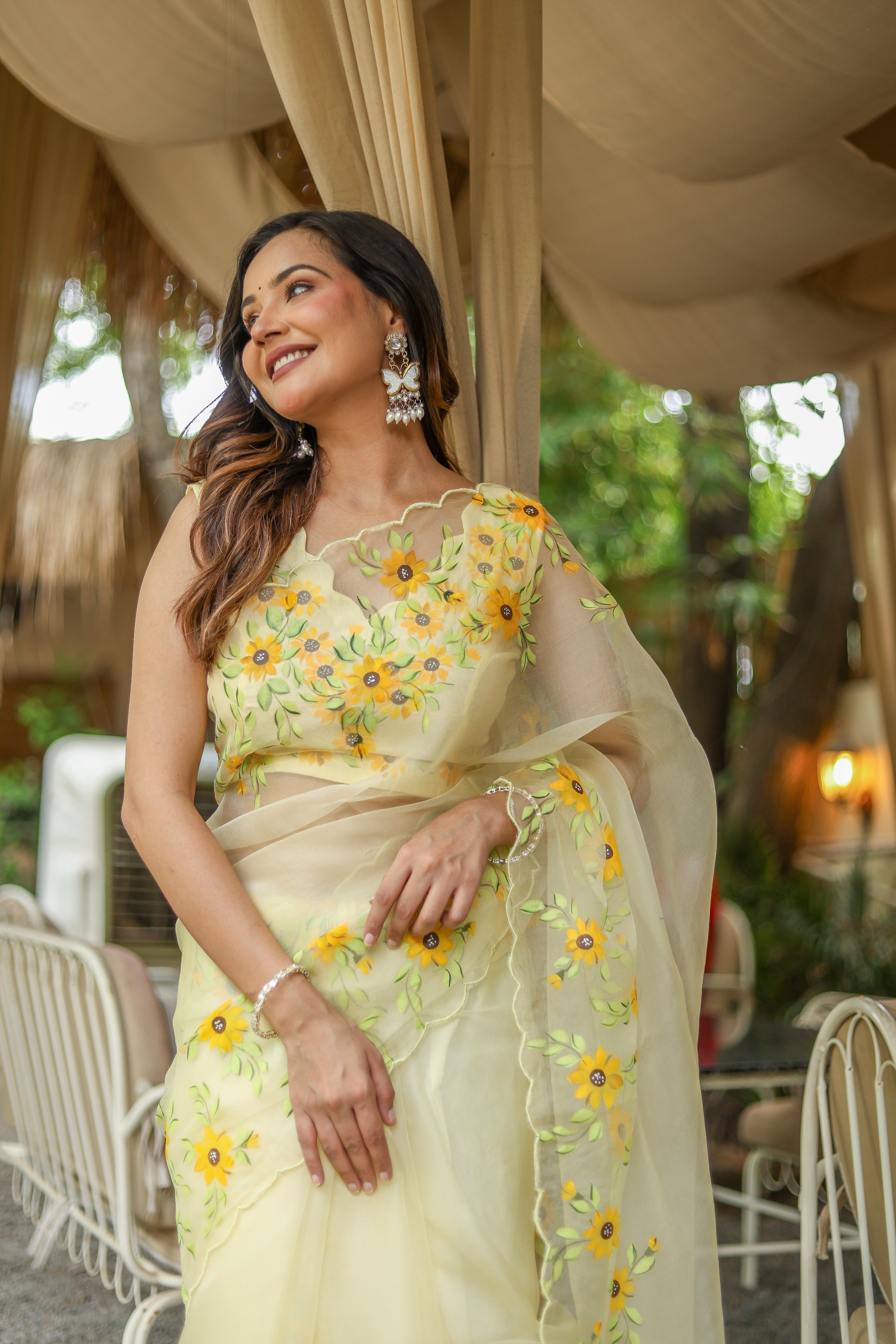 Sunflower Bliss (Pure Organza Handpainted Saree)