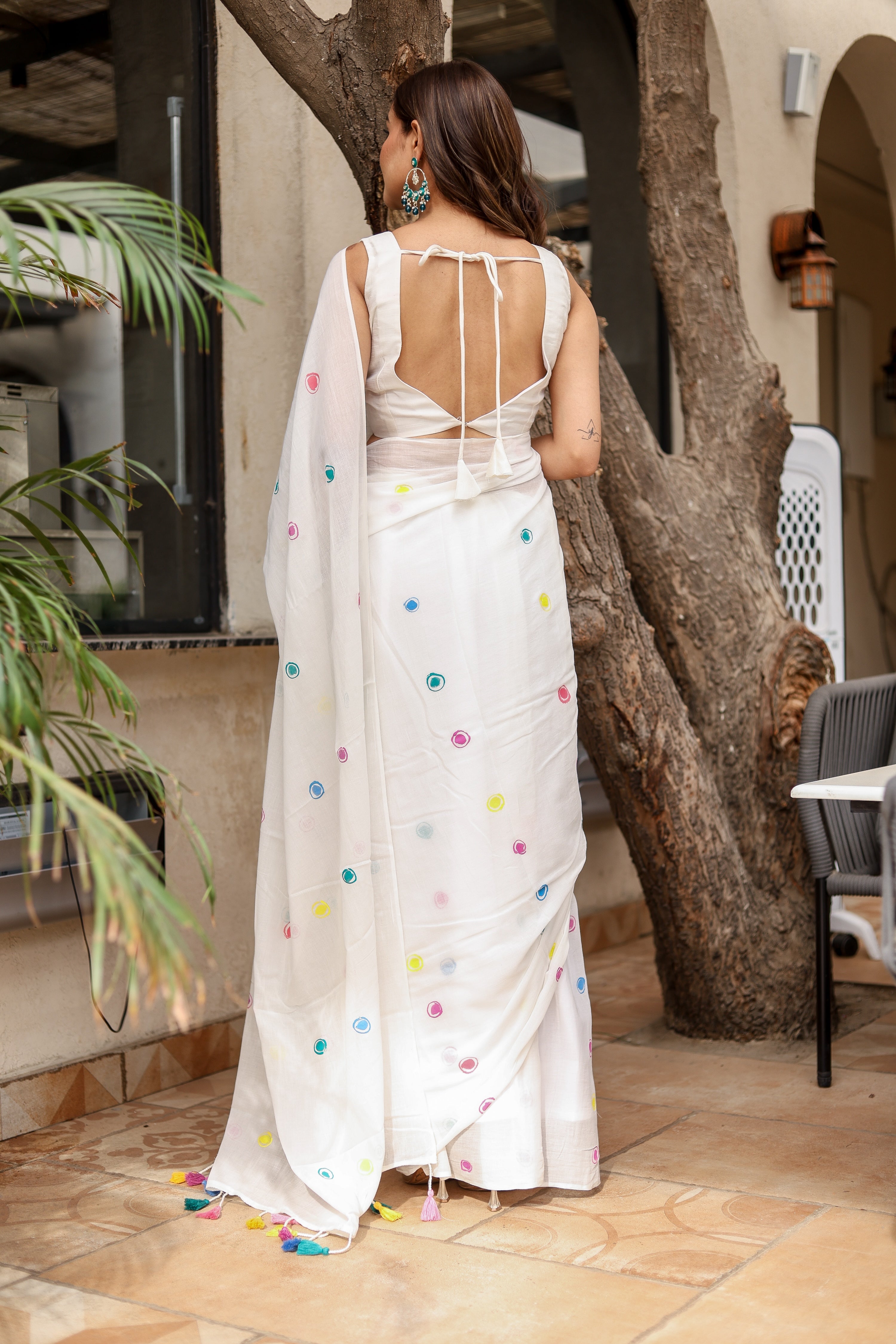 Confetti Breeze (Handpainted Malmal Creme Saree)