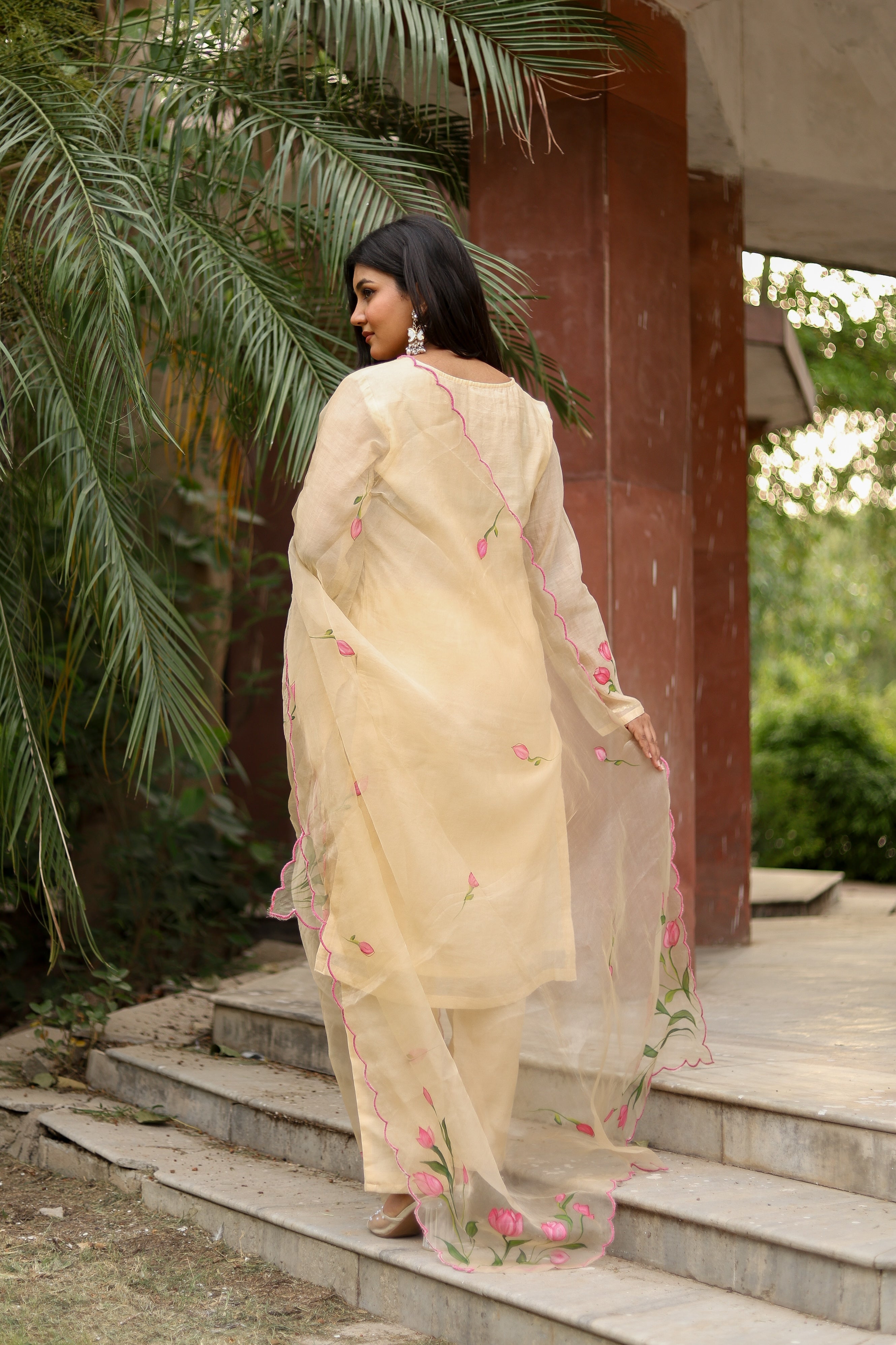 Tulip Whisper(Pure Mal Chanderi Handpainted Kurta Set with Organza Dupatta)