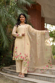 Tulip Whisper(Pure Mal Chanderi Handpainted Kurta Set with Organza Dupatta)