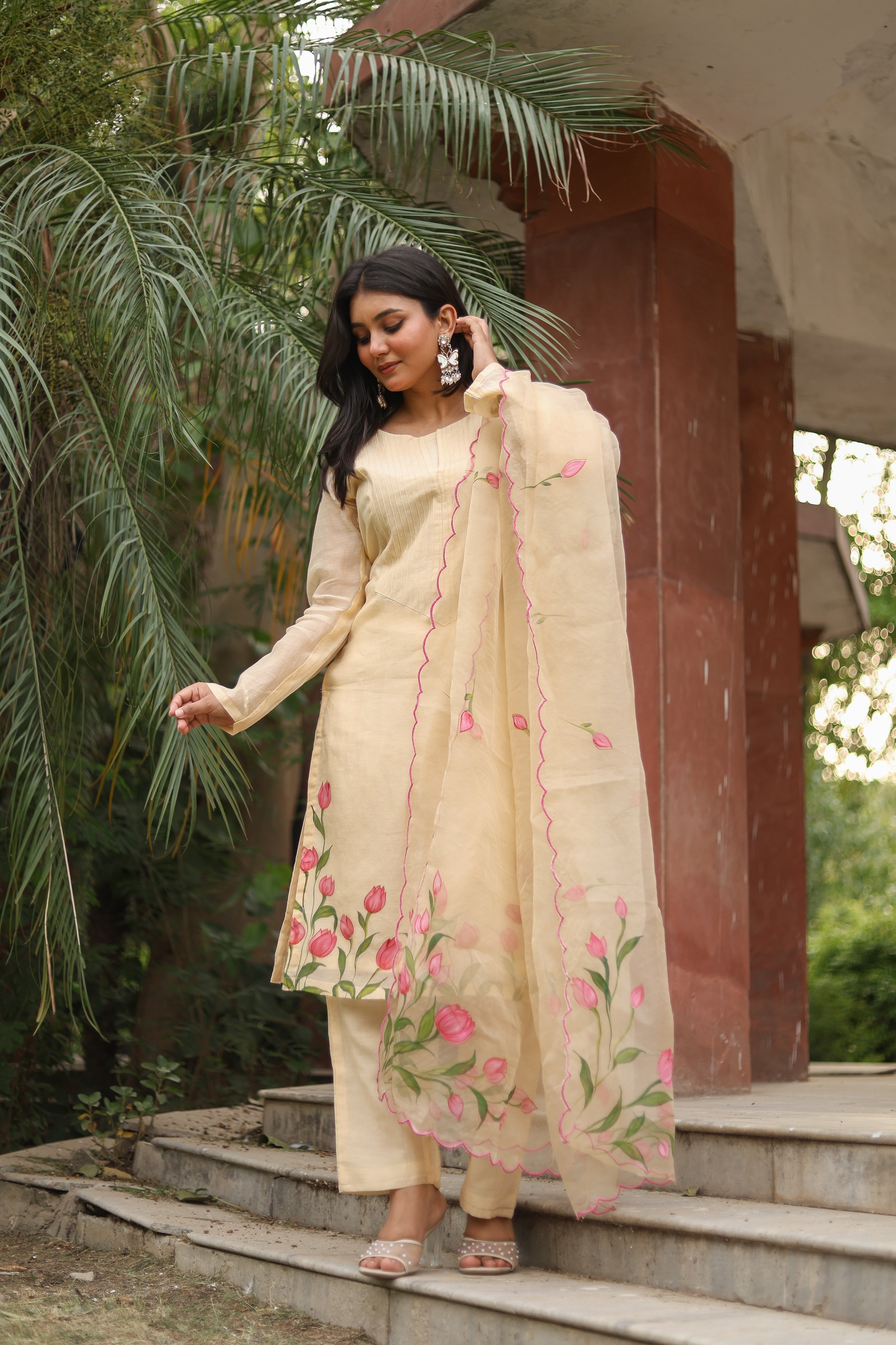 Tulip Whisper(Pure Mal Chanderi Handpainted Kurta Set with Organza Dupatta)