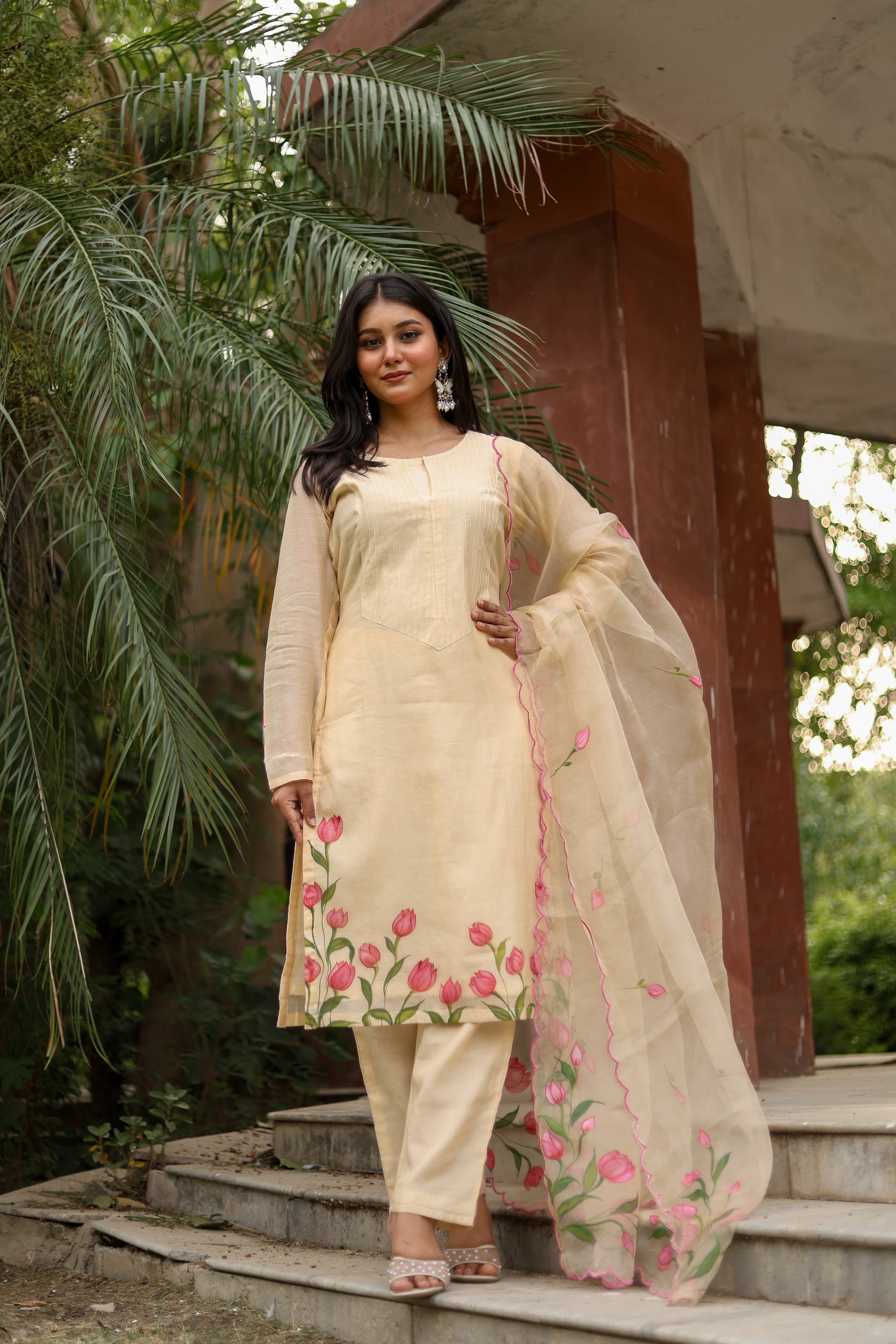 Tulip Whisper(Pure Mal Chanderi Handpainted Kurta Set with Organza Dupatta)