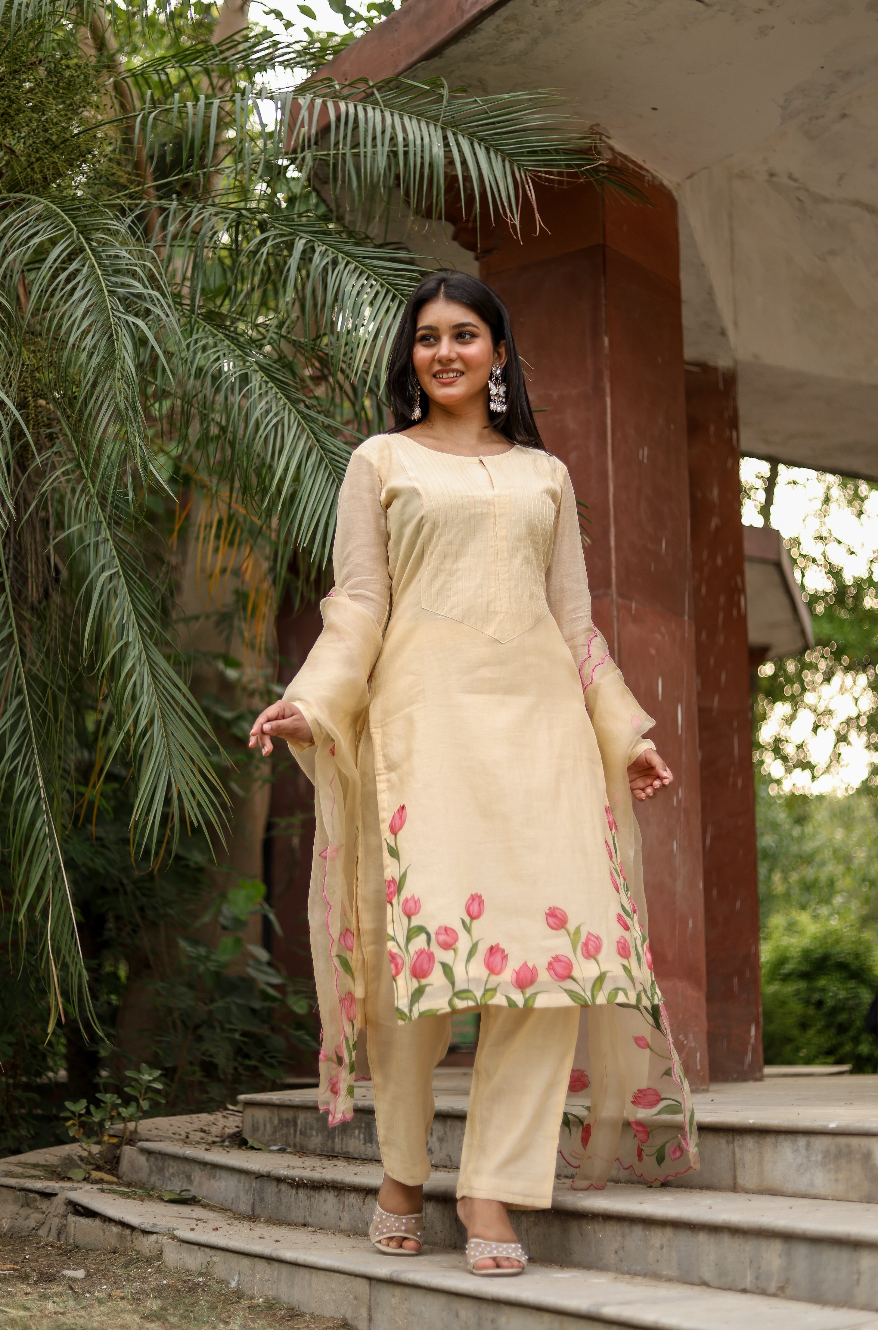 Tulip Whisper(Pure Mal Chanderi Handpainted Kurta Set with Organza Dupatta)