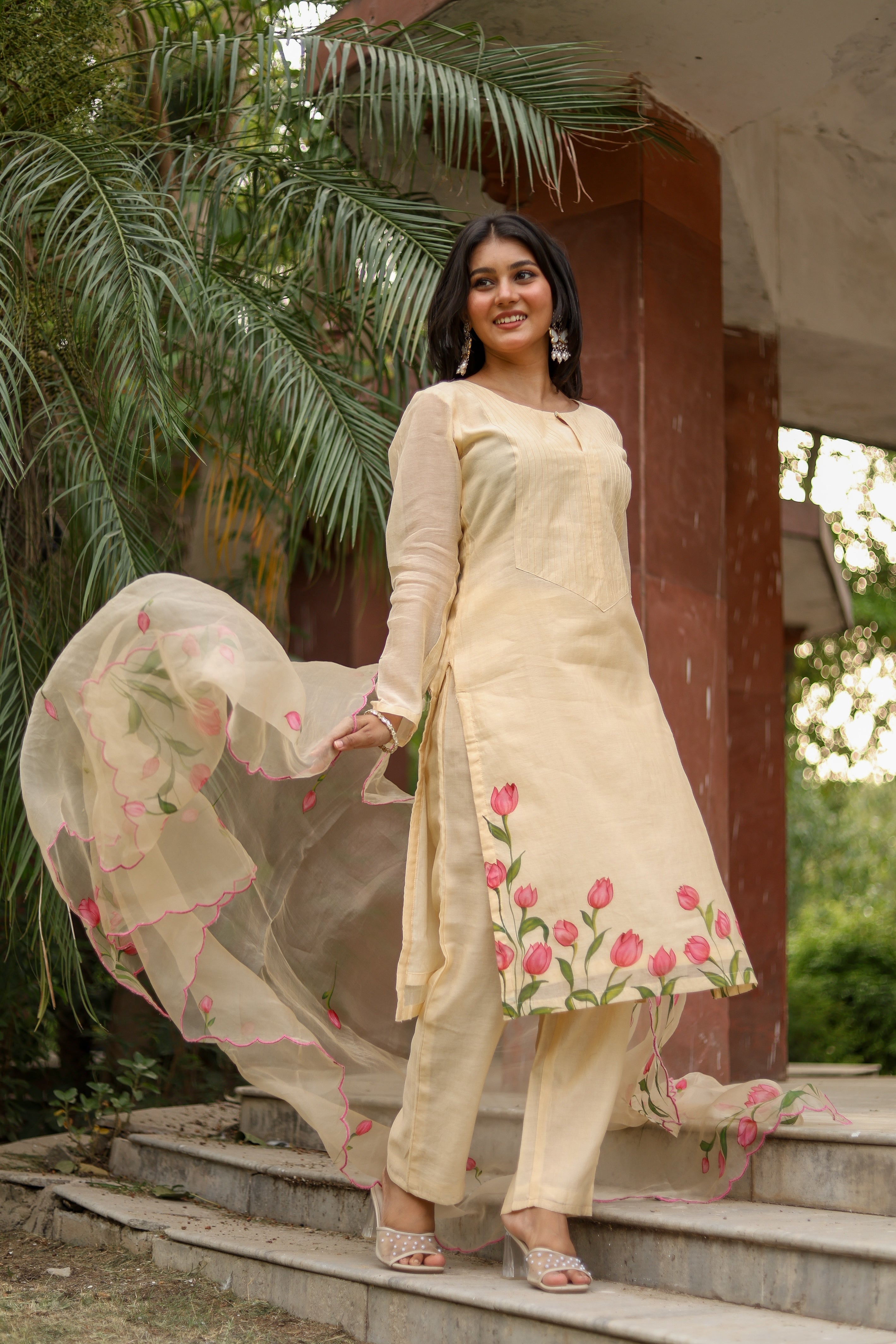 Tulip Whisper(Pure Mal Chanderi Handpainted Kurta Set with Organza Dupatta)