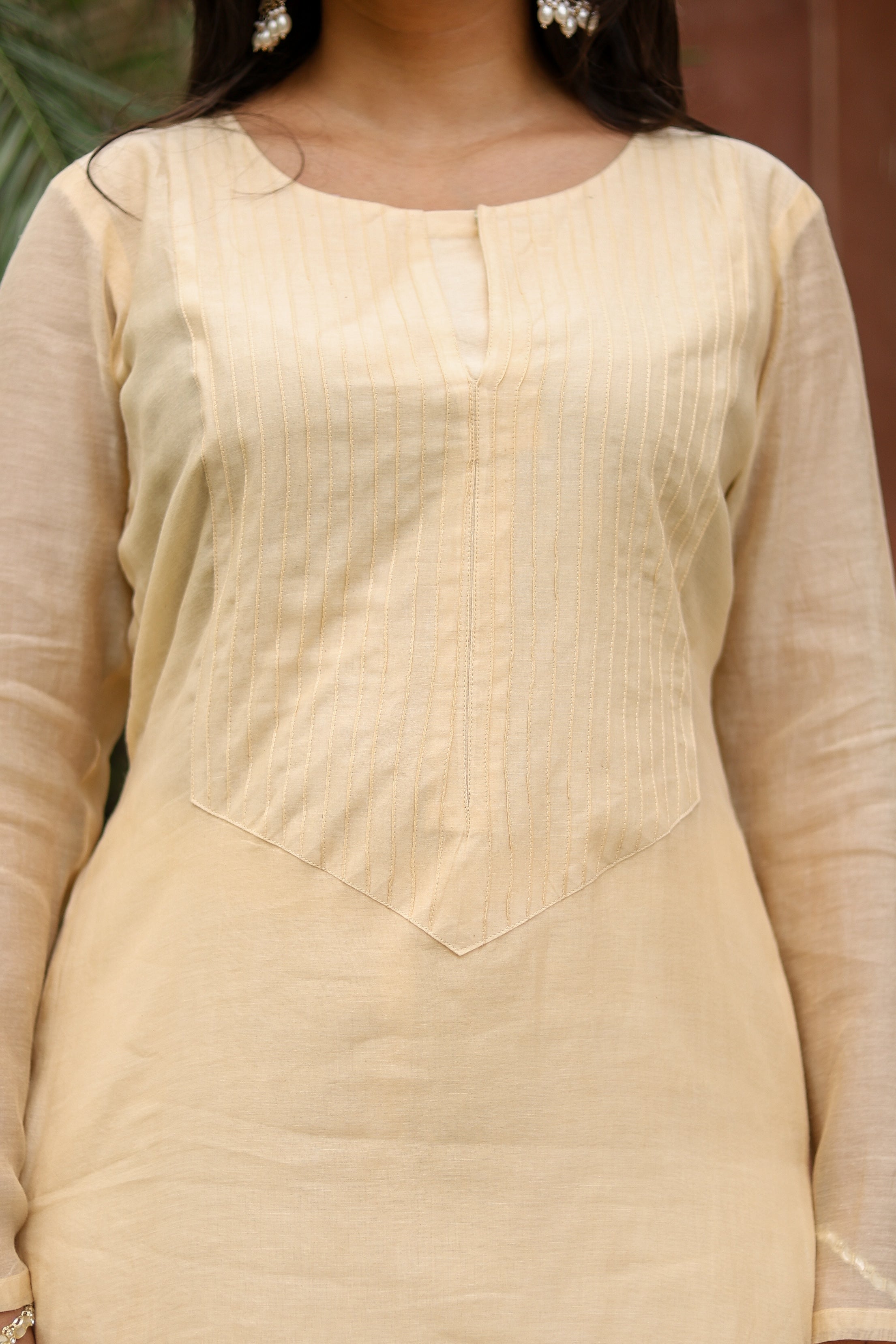 Tulip Whisper(Pure Mal Chanderi Handpainted Kurta Set with Organza Dupatta)