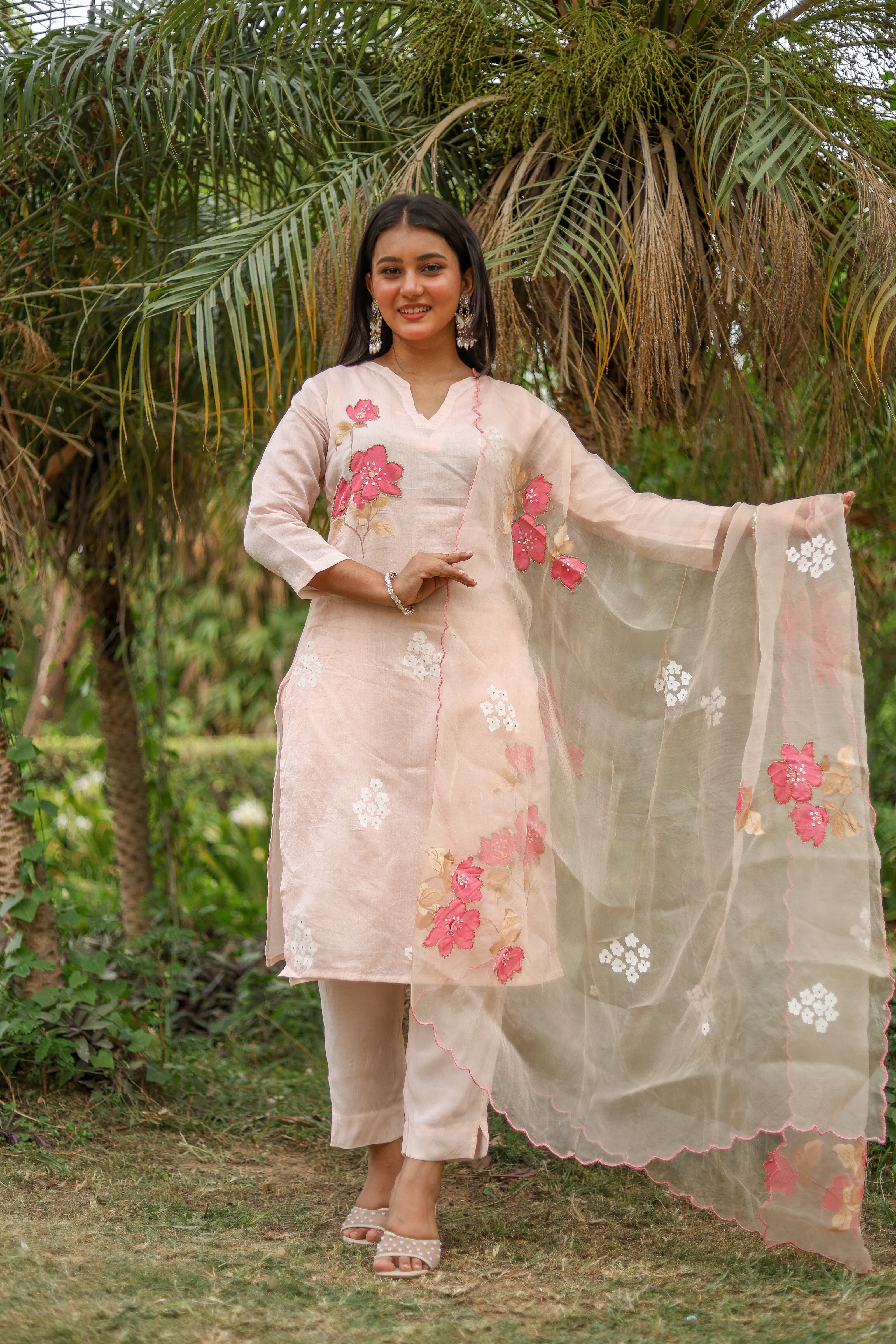 Blooming Blush (Pure Mal Chanderi Handpainted Kurta Set with Organza Dupatta)
