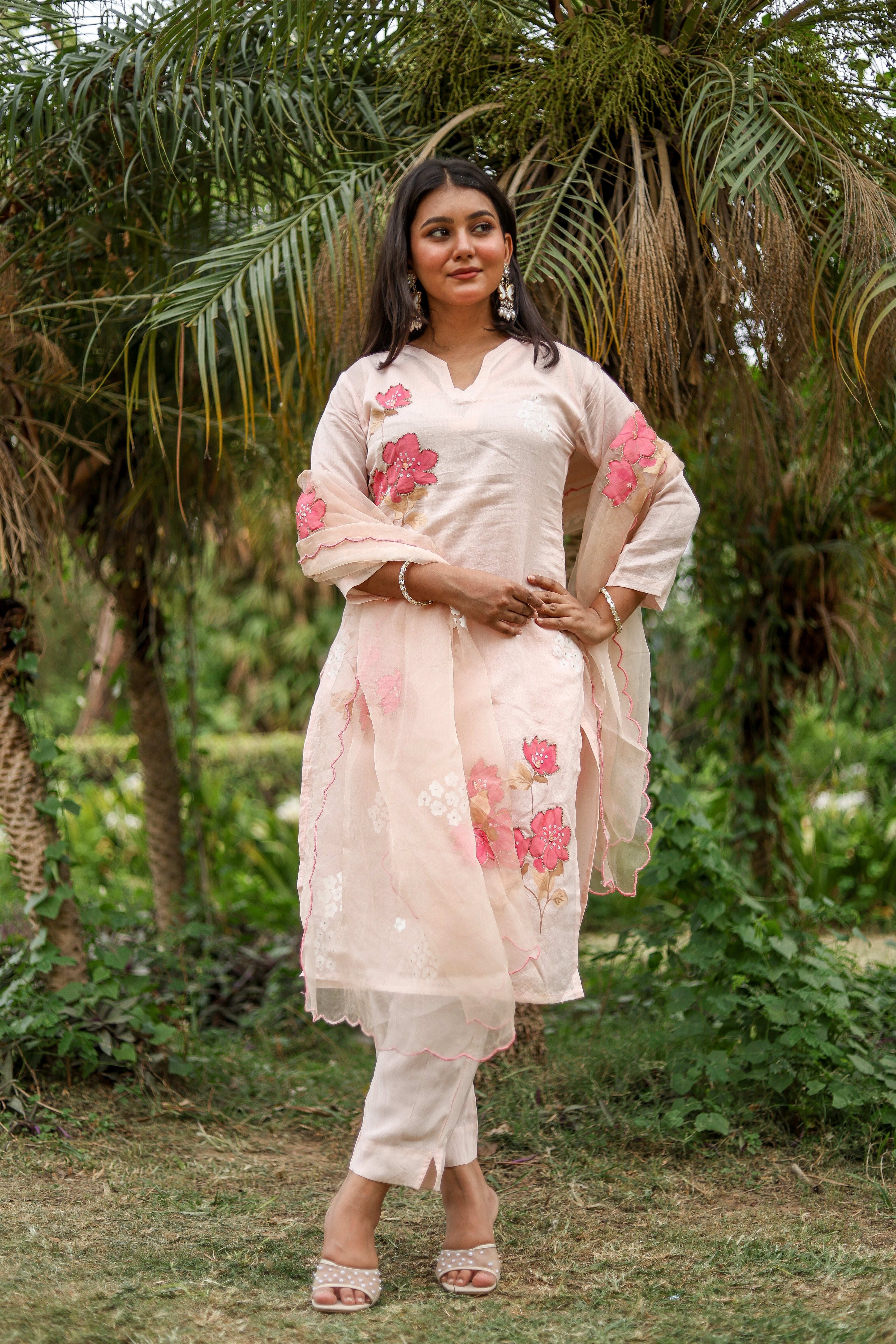 Blooming Blush (Pure Mal Chanderi Handpainted Kurta Set with Organza Dupatta)