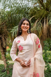 Blooming Blush (Pure Mal Chanderi Handpainted Kurta Set with Organza Dupatta)