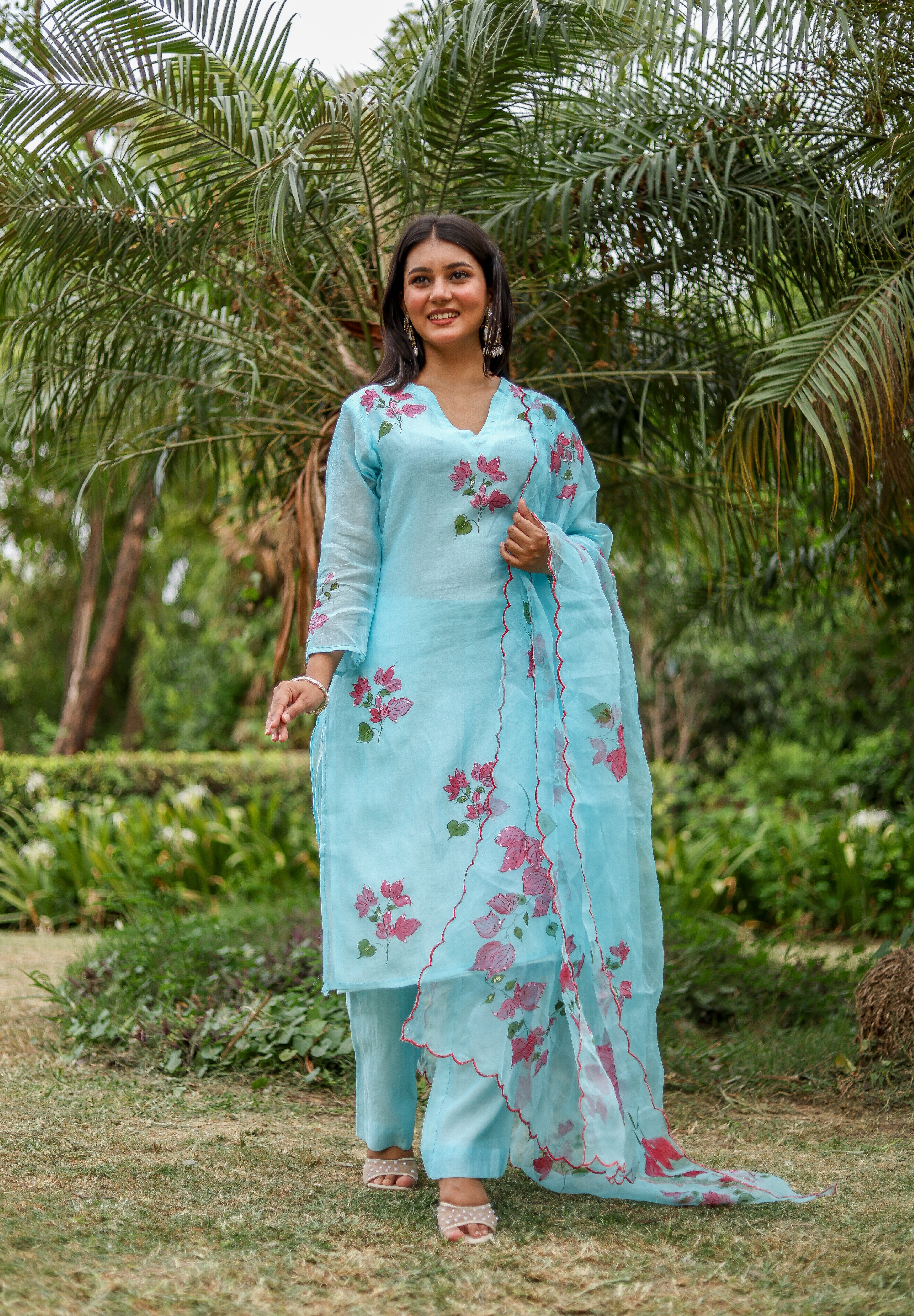 Bougainvillea Bliss (Pure Mal Chanderi Handpainted Kurta Set with Organza Dupatta)