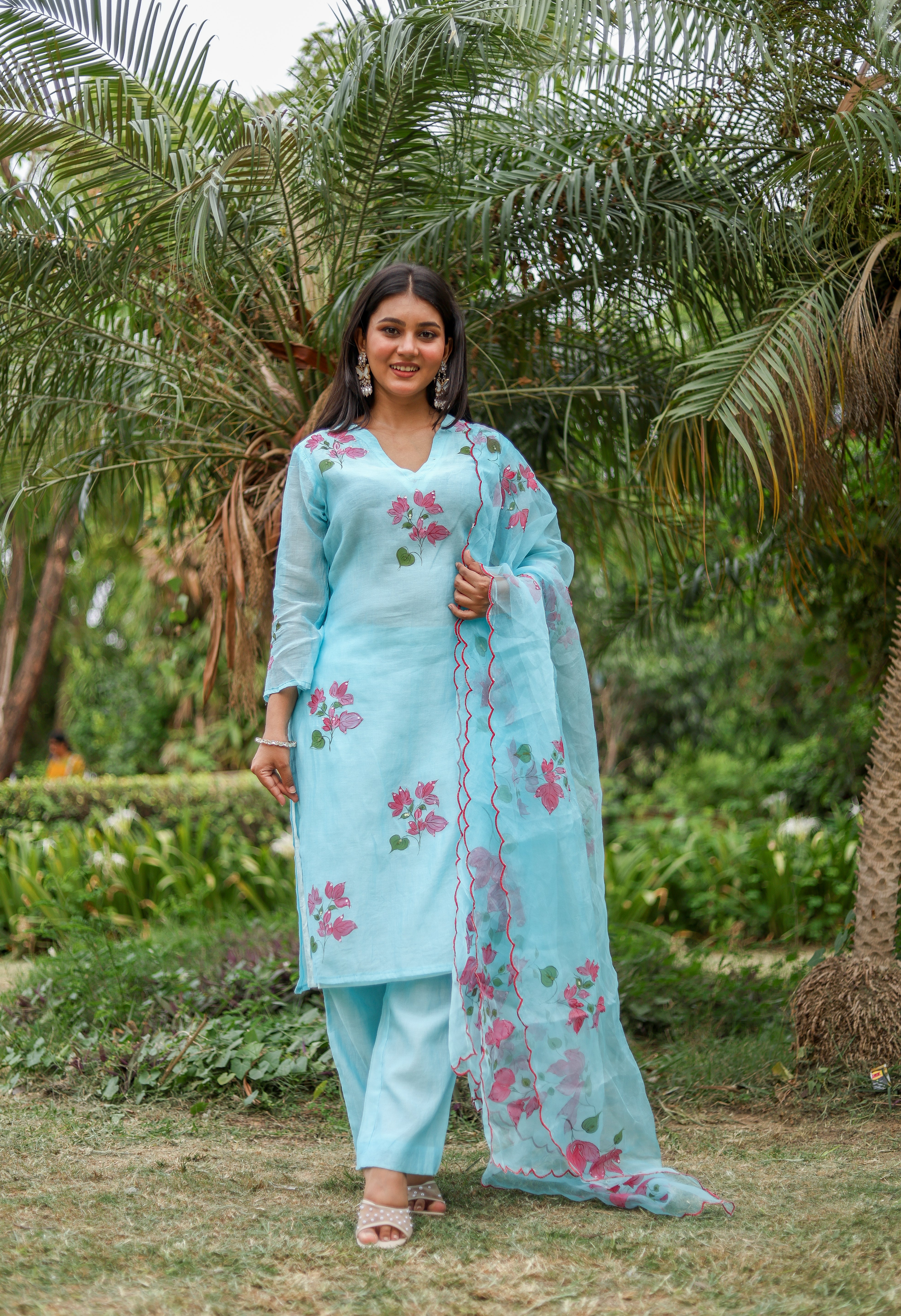 Bougainvillea Bliss (Pure Mal Chanderi Handpainted Kurta Set with Organza Dupatta)