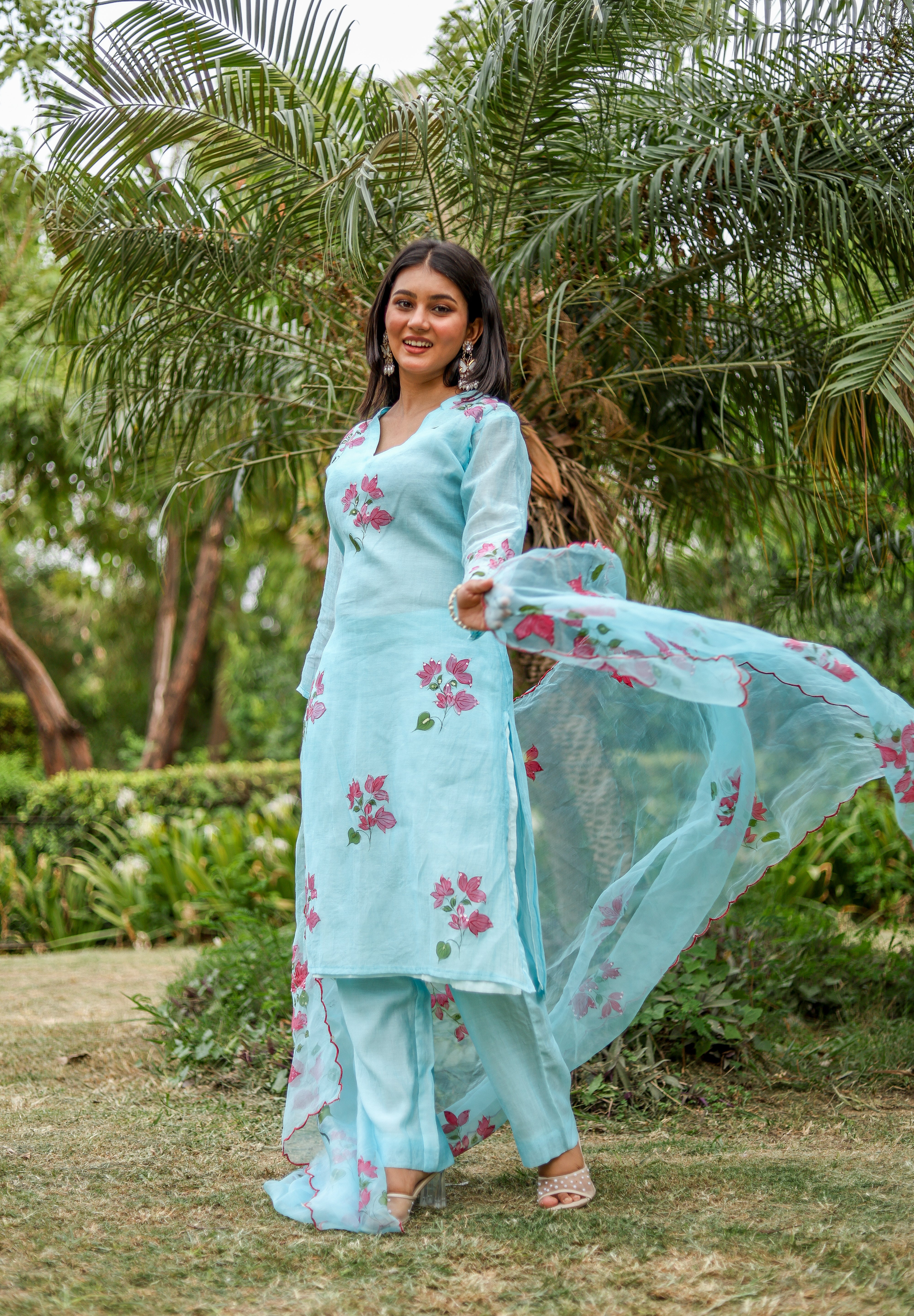 Bougainvillea Bliss (Pure Mal Chanderi Handpainted Kurta Set with Organza Dupatta)