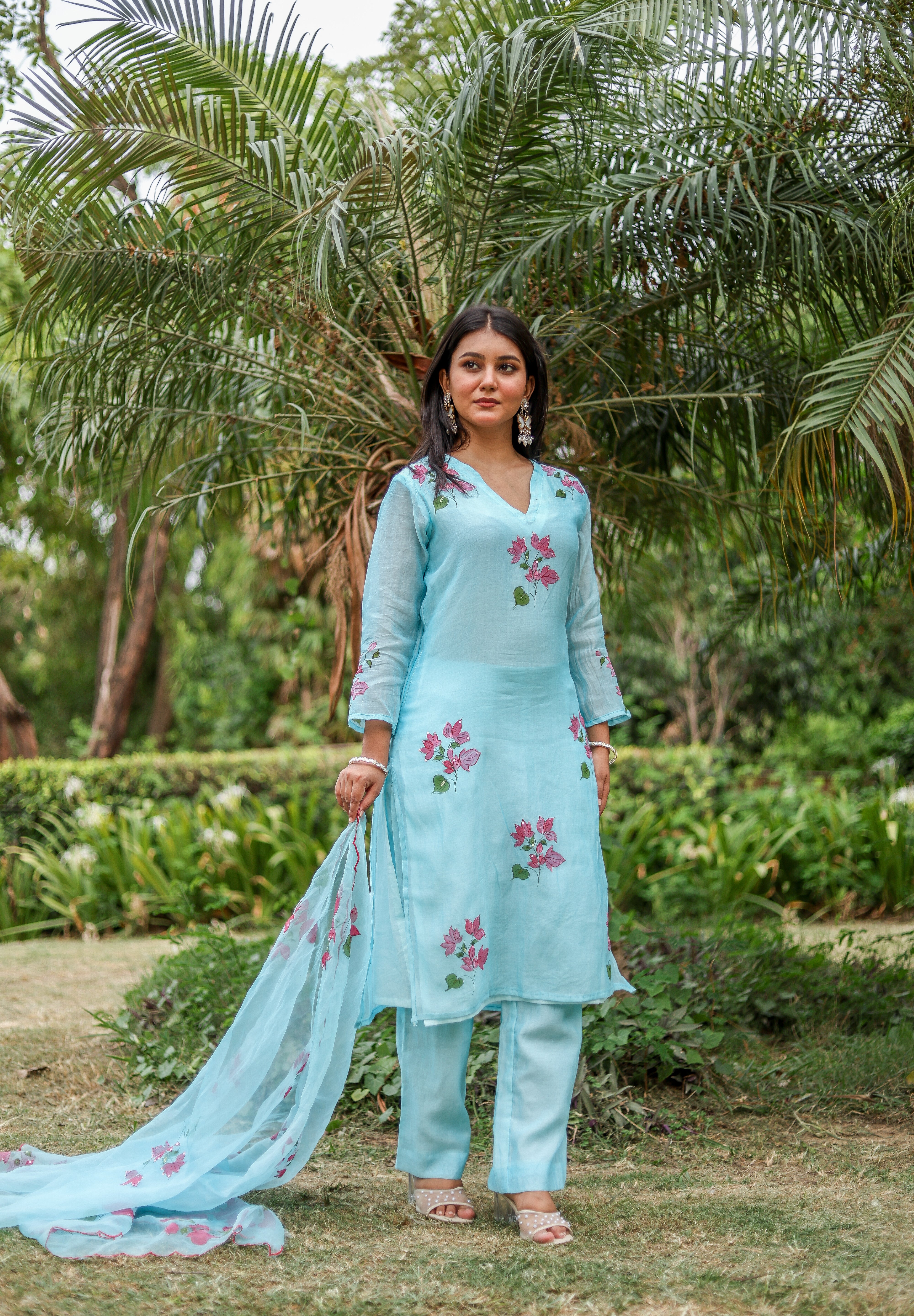 Bougainvillea Bliss (Pure Mal Chanderi Handpainted Kurta Set with Organza Dupatta)