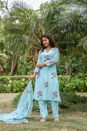 Bougainvillea Bliss (Pure Mal Chanderi Handpainted Kurta Set with Organza Dupatta)